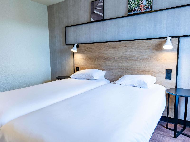 ibis Agen Centre image