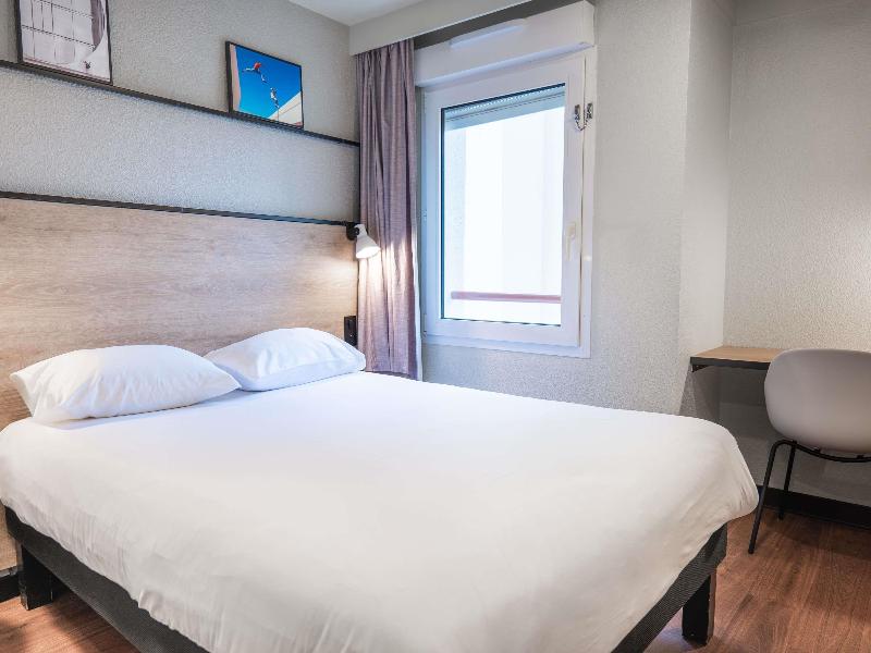ibis Agen Centre image