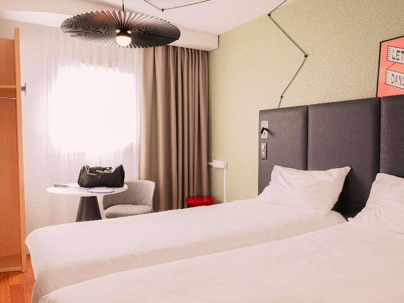 ibis Aix-en-Provence image