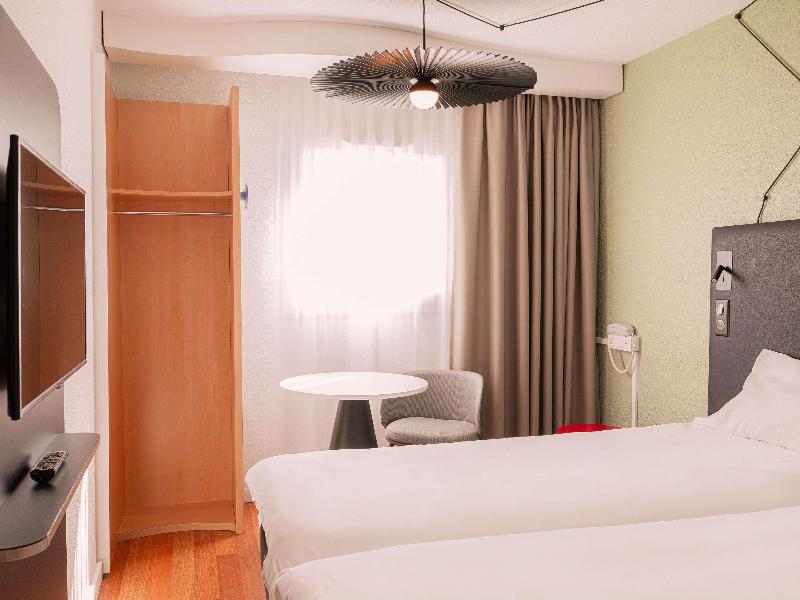 ibis Aix-en-Provence image