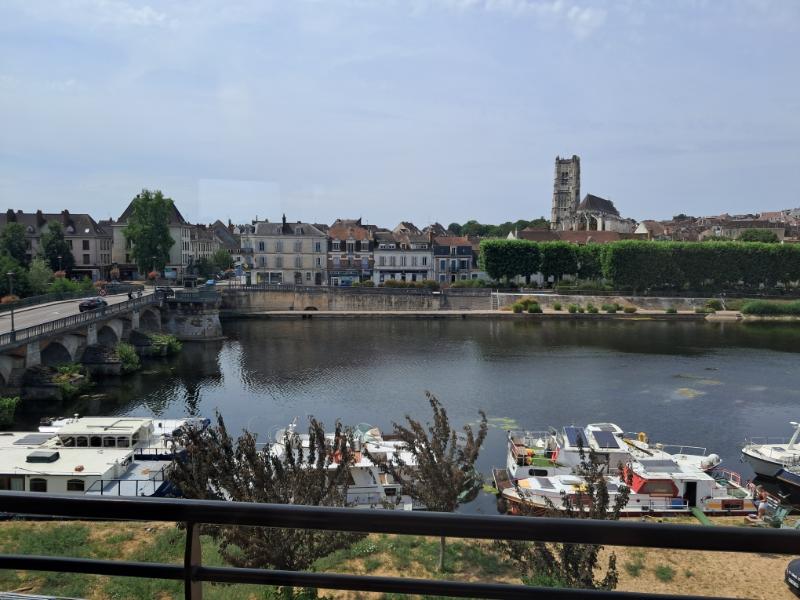 Ibis Auxerre Centre image