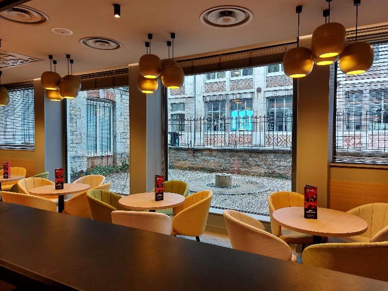 Ibis Besançon Centre Ville image