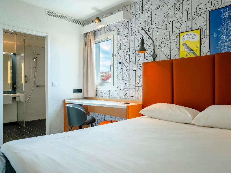 ibis Bayonne Centre image