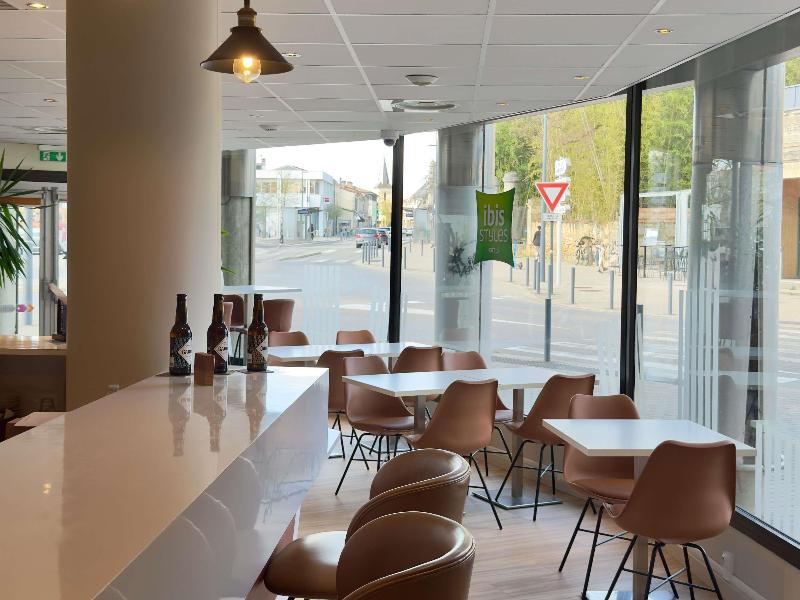 ibis Styles Bordeaux Saint Medard image