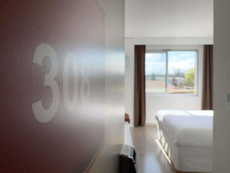 ibis Styles Bordeaux Saint Medard image