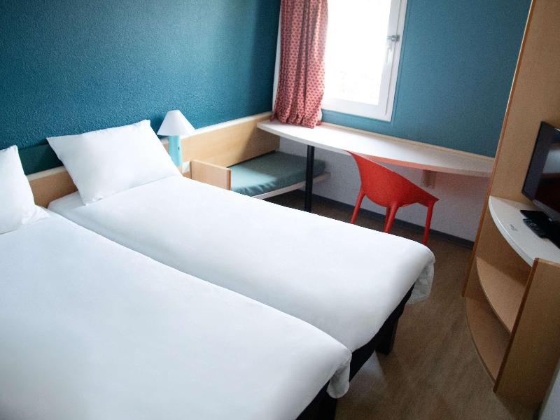 ibis Narbonne image