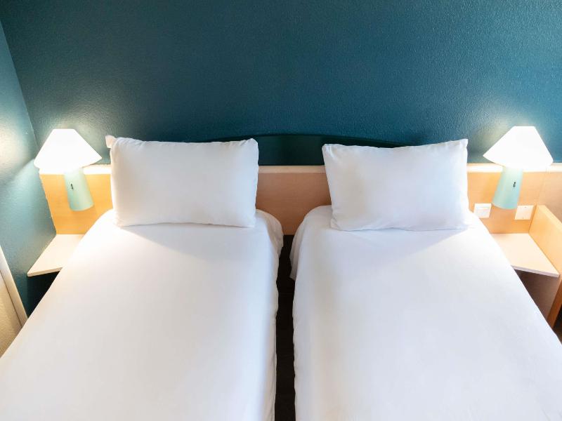 ibis Narbonne image