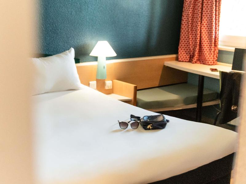 ibis Narbonne image