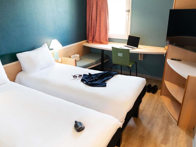 ibis Narbonne image