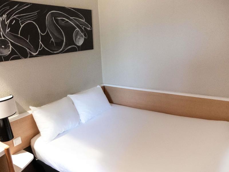 ibis Narbonne image