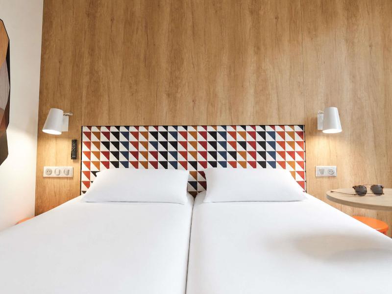ibis Styles Caen Centre Paul Doumer image