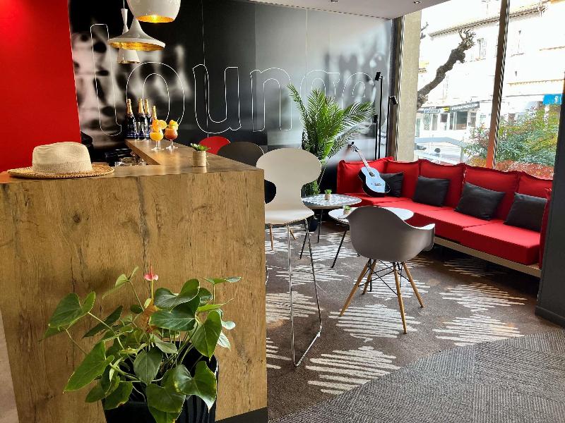 ibis Cannes Plage La Bocca image