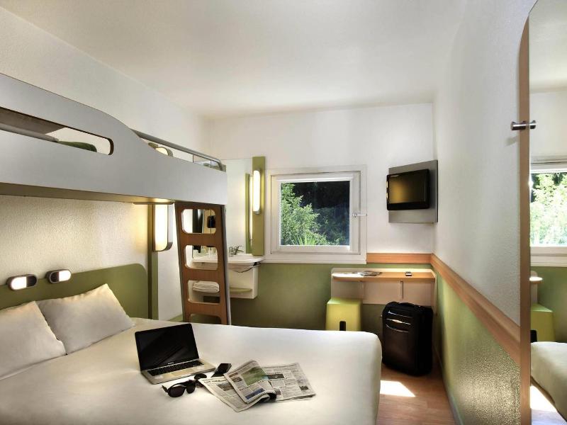 ibis budget Antibes Sophia Antipolis image