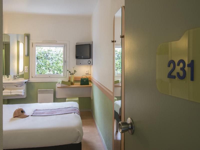 ibis budget Antibes Sophia Antipolis image