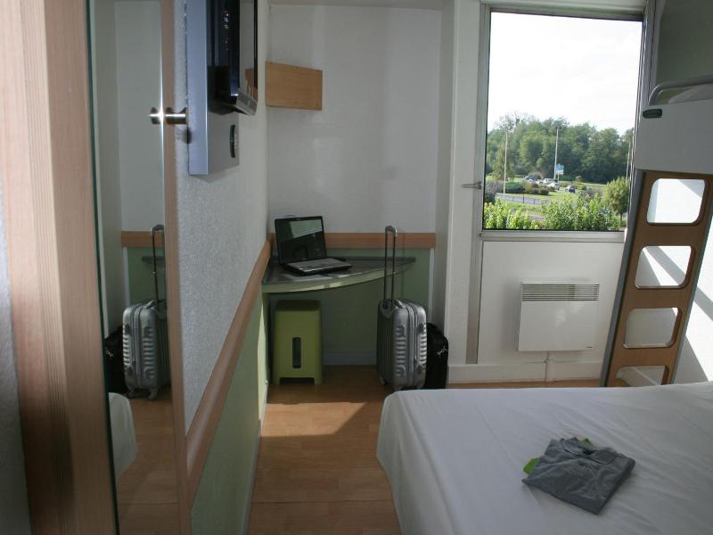 ibis budget Thiers image