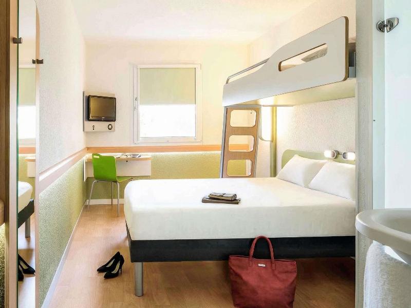 ibis budget Dijon Saint Apollinaire image