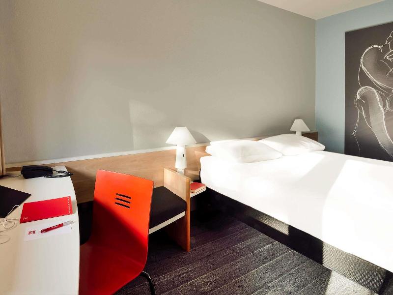 ibis Dieppe Val Druel image