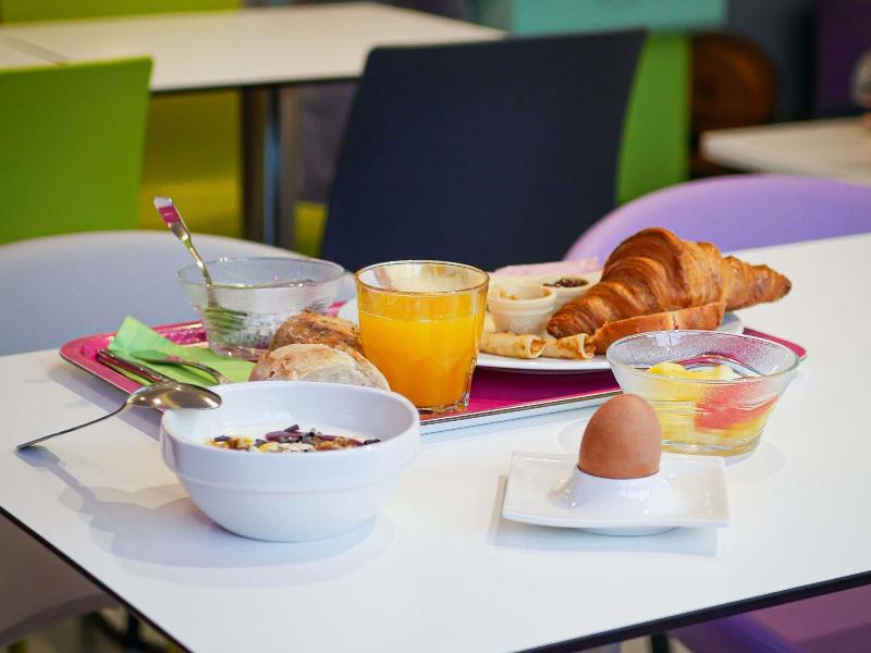 ibis Styles Montbeliard Centre Velotte image