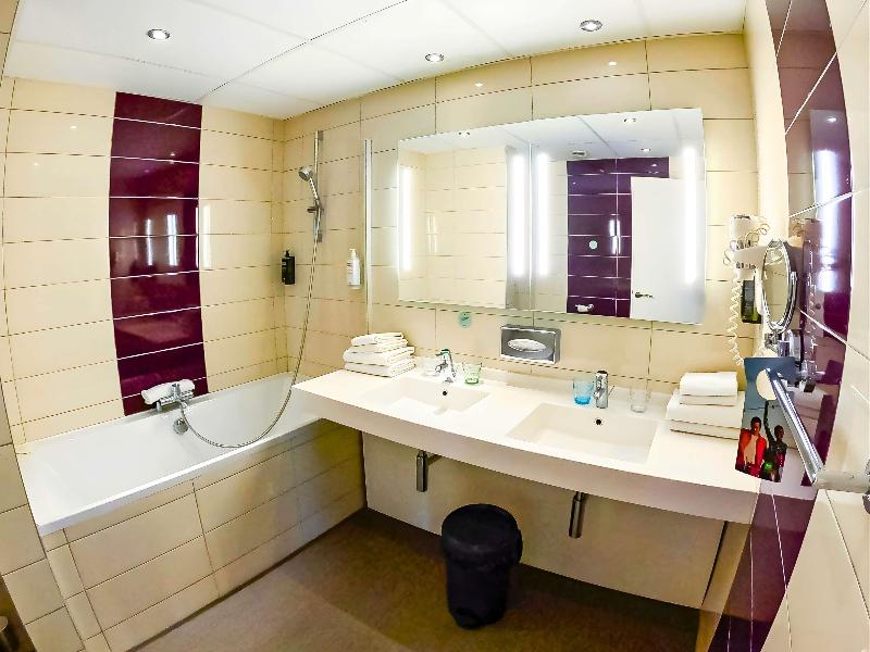 ibis Styles Montbeliard Centre Velotte image