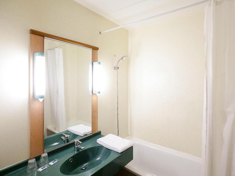 ibis budget Alès Saint Christol image