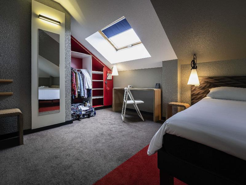 ibis Montargis image