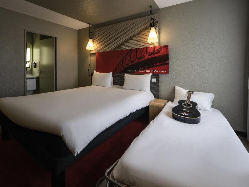ibis Montargis image