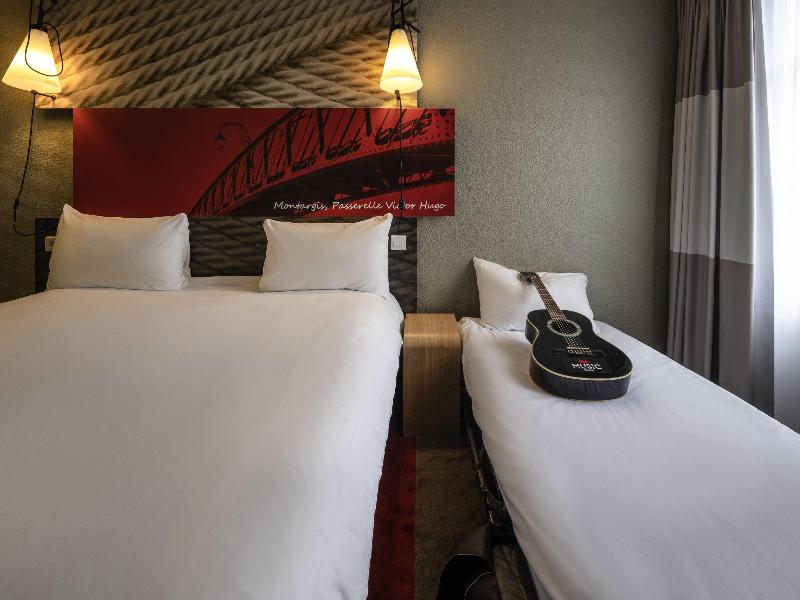 ibis Montargis image