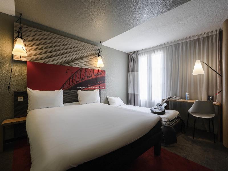 ibis Montargis image
