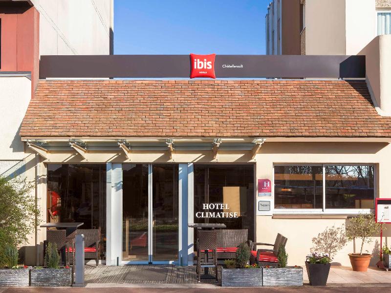 Ibis Châtellerault image