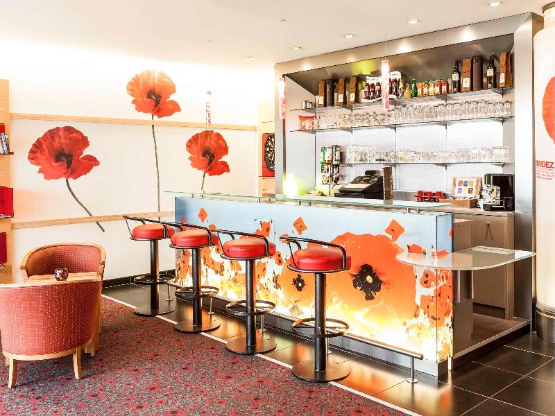 Ibis Châtellerault image