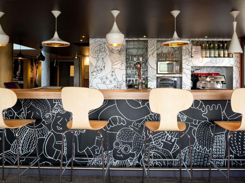 ibis Pau Lescar image