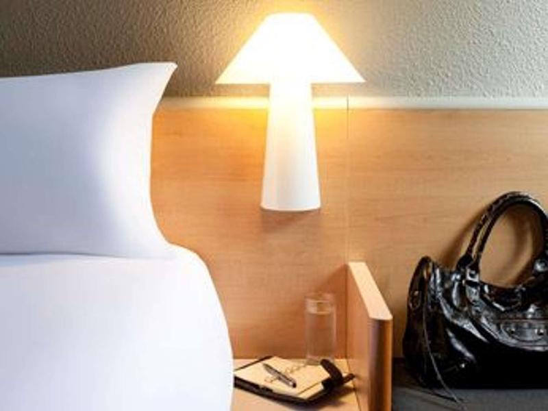ibis Pau Lescar image