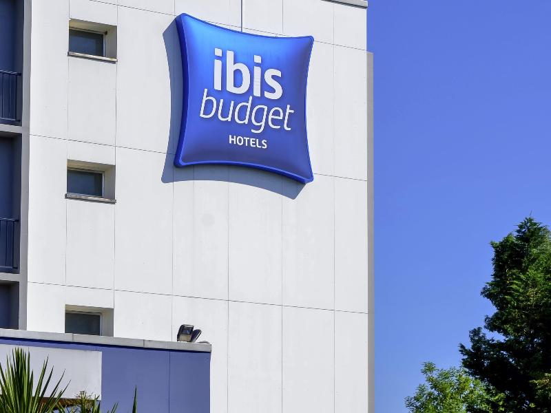 Ibis Budget Pau Lescar image