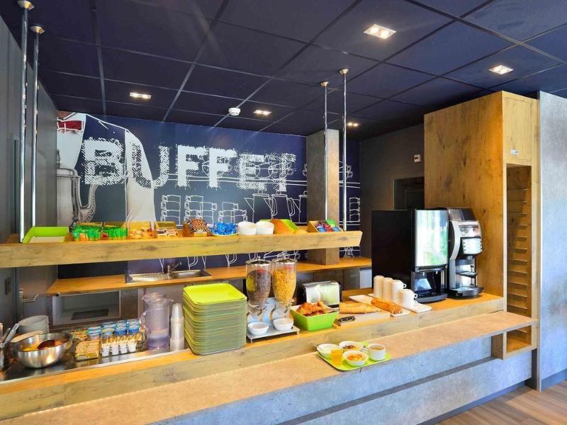 Ibis Budget Pau Lescar image