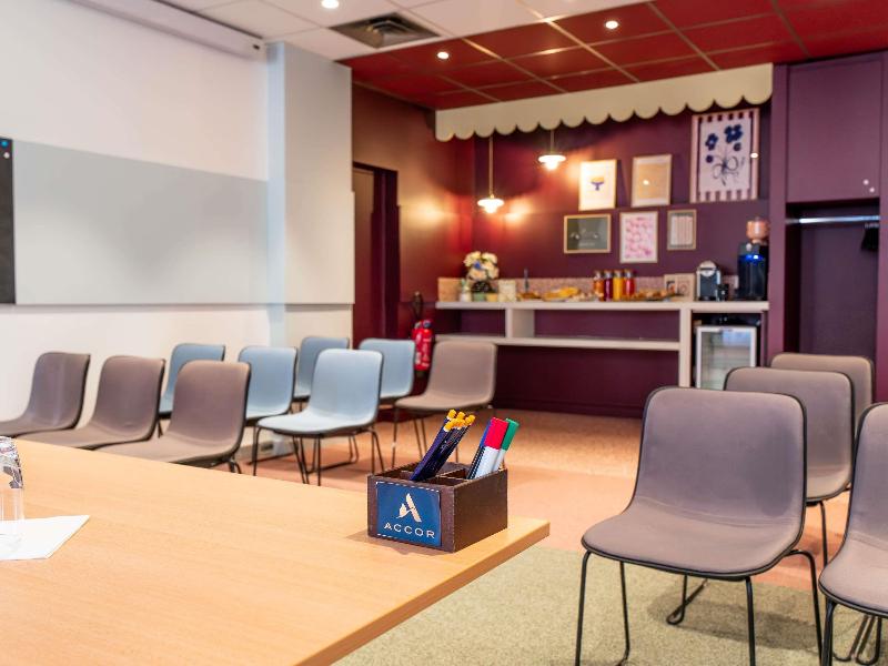 ibis Lille Centre Gares image