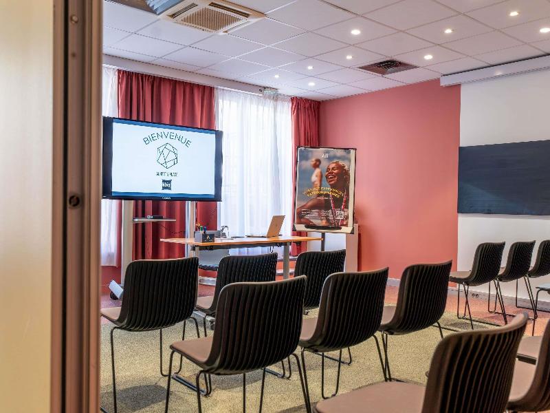 ibis Lille Centre Gares image