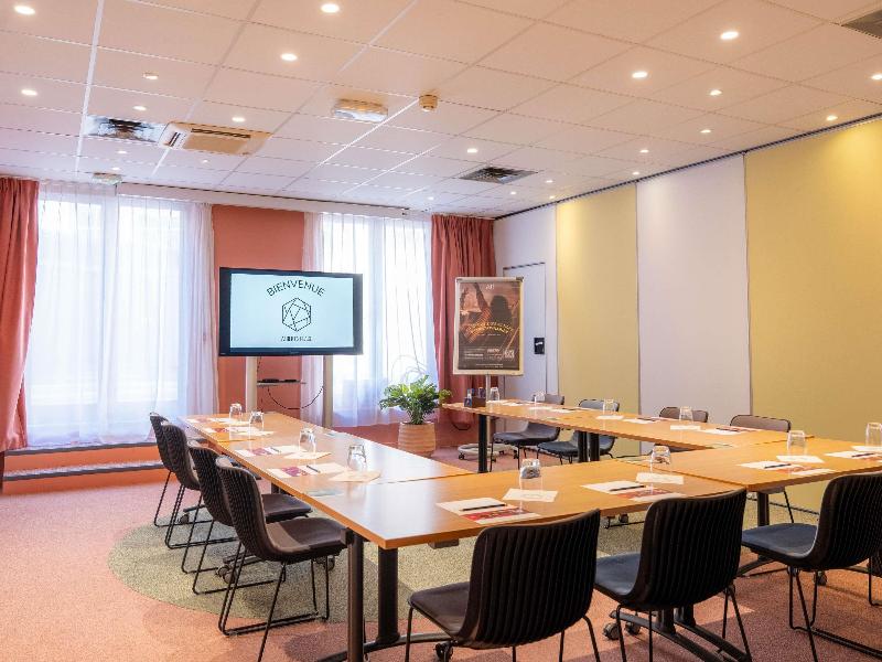 ibis Lille Centre Gares image