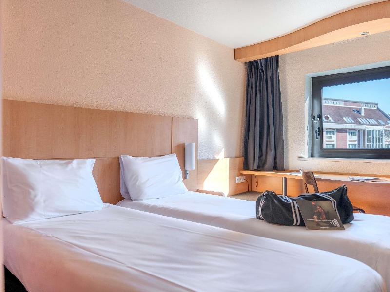 ibis Lille Centre Gares image