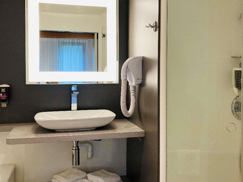 Ibis Styles Lille Aeroport  image
