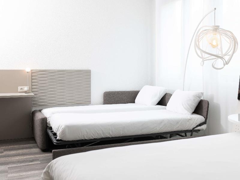 Ibis Styles Lille Aeroport  image