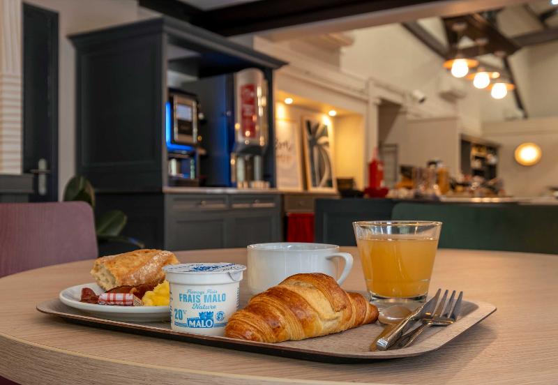 B&B HOTEL Niort Sud Venise Verte image