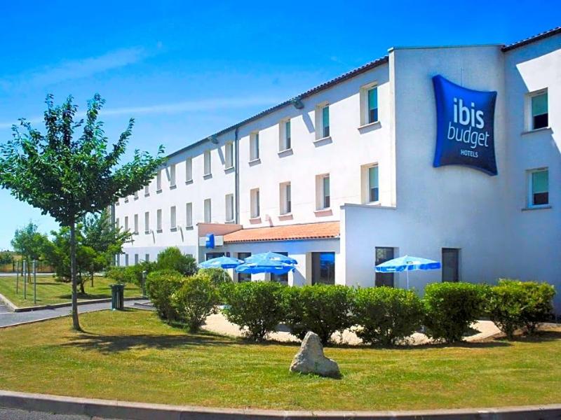 ibis budget Niort Est La Creche image