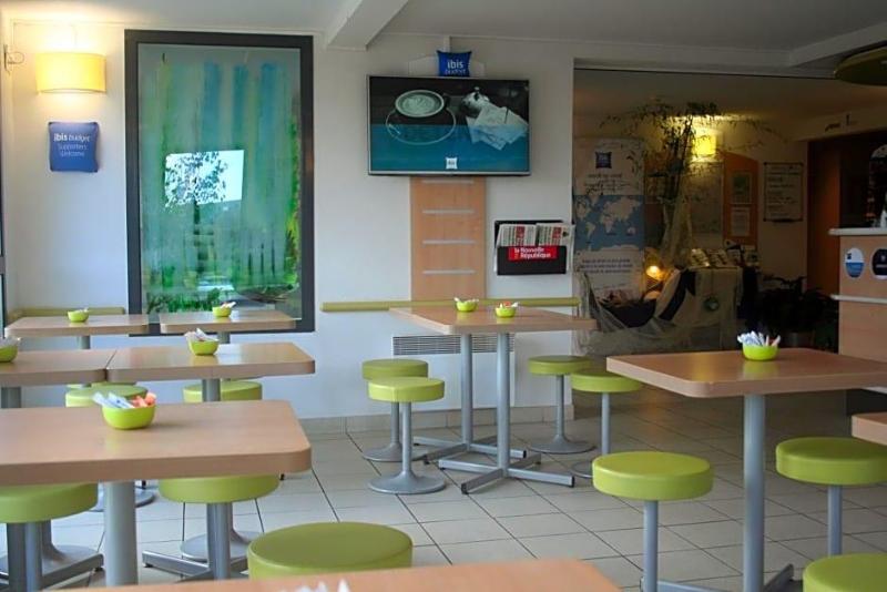 ibis budget Niort Est La Creche image