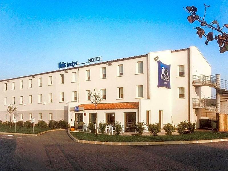 ibis budget Niort Est La Creche image