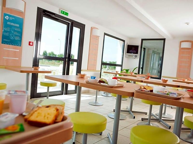 ibis budget Niort Est La Creche image