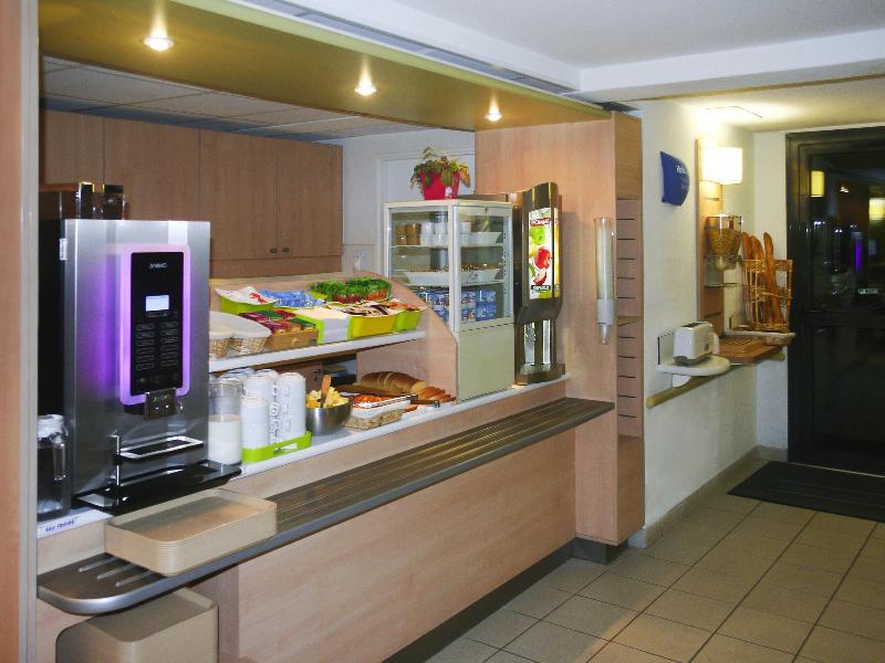 ibis budget Niort Est La Creche image