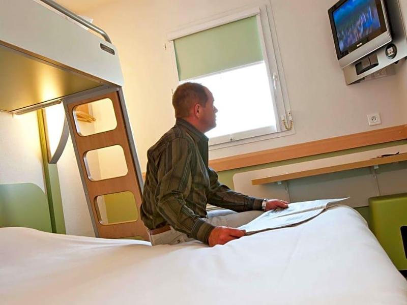 ibis budget Niort Est La Creche image