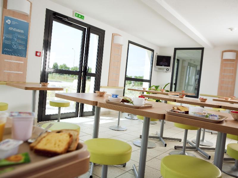 ibis budget Niort Est La Creche image