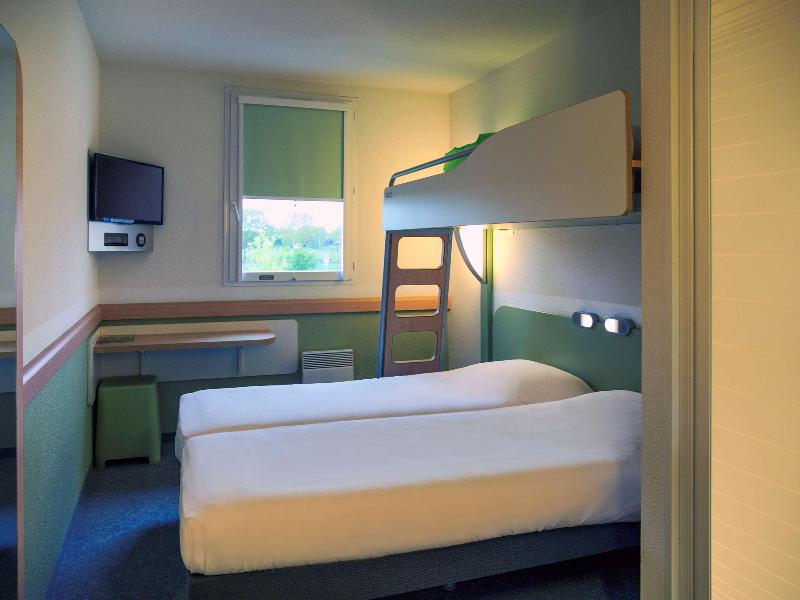 ibis budget Niort Est La Creche image