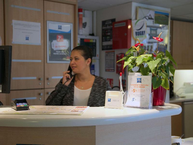 ibis budget Niort Est La Creche image